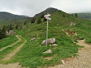 16 Salita a dx sul sent. 109, discesa a sx sul sent. 109A...un bell'anello